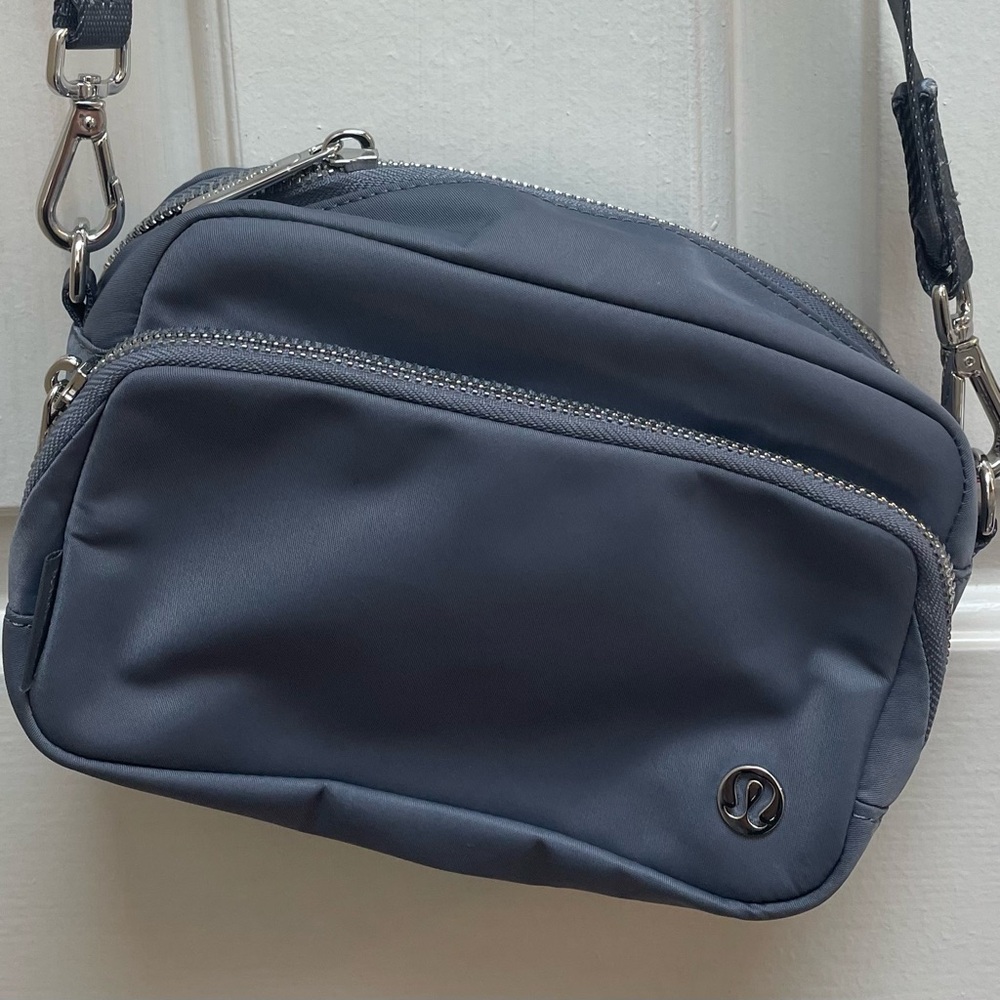 Lululemon Athletica Everywhere Gray Crossbody Bag